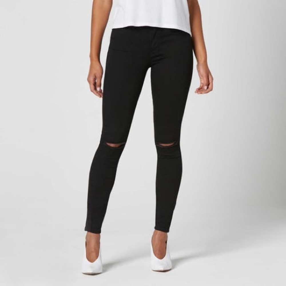 NWOT DSTLD Ripped High Waisted Skinny Jeans